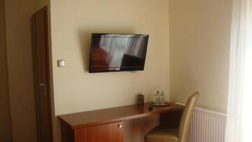 Фото номера Двухместный номер с 2 отдельными кроватями Отель Hotel Rydzewski г. Элк 12