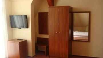 Фото номера Двухместный номер с 2 отдельными кроватями Отель Hotel Rydzewski г. Элк 15