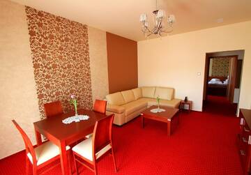 Фото номера Апартаменты с гидромассажной ванной Отель Hotel Rydzewski г. Элк 5