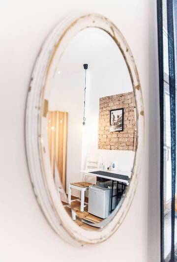 Фото номера Двухместный номер с 1 кроватью Апарт-отели Loft Rooms г. Элк 3